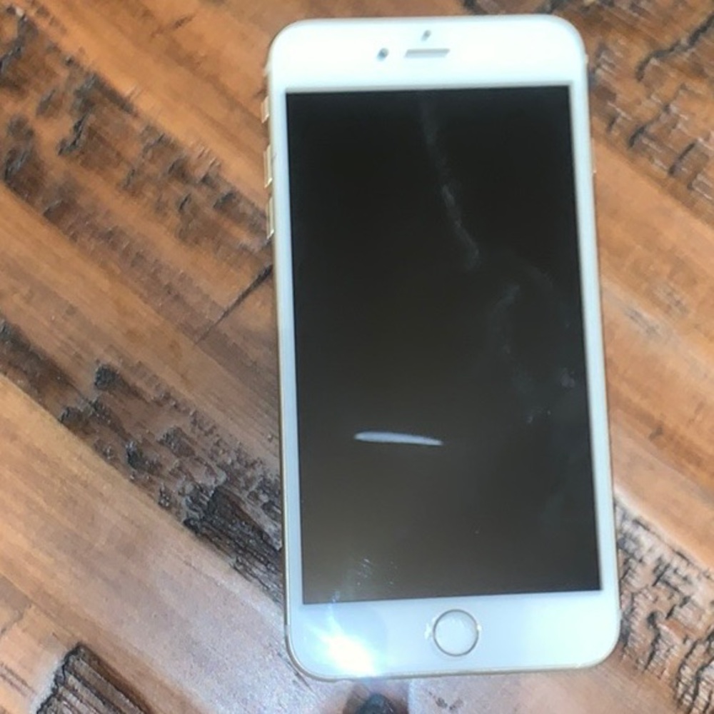 🔥💕PRICE DROPPED TODAY ONLY iPhone 6 Plus S!!!!!!